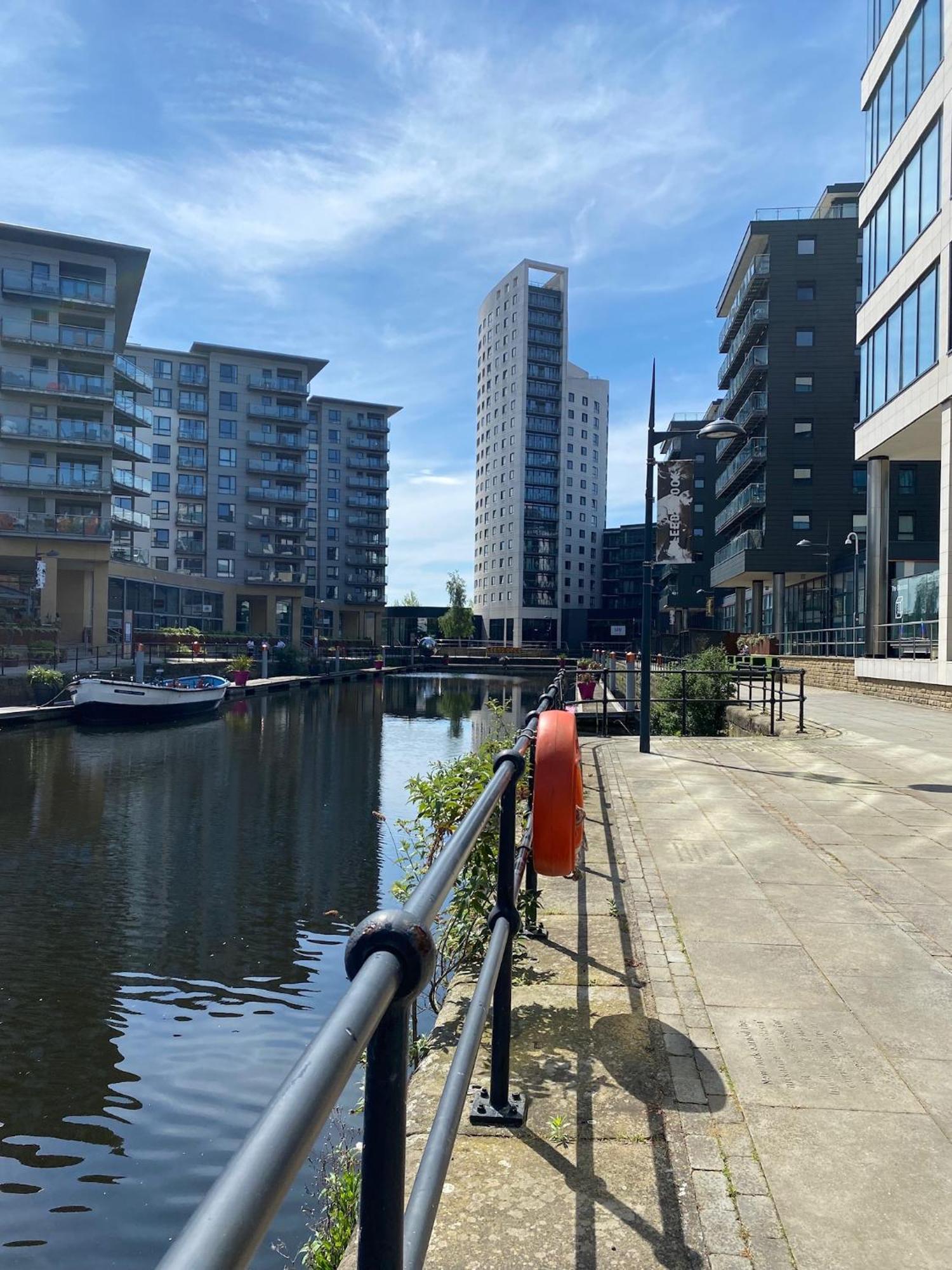 Leeds Dock Apartment Exterior photo